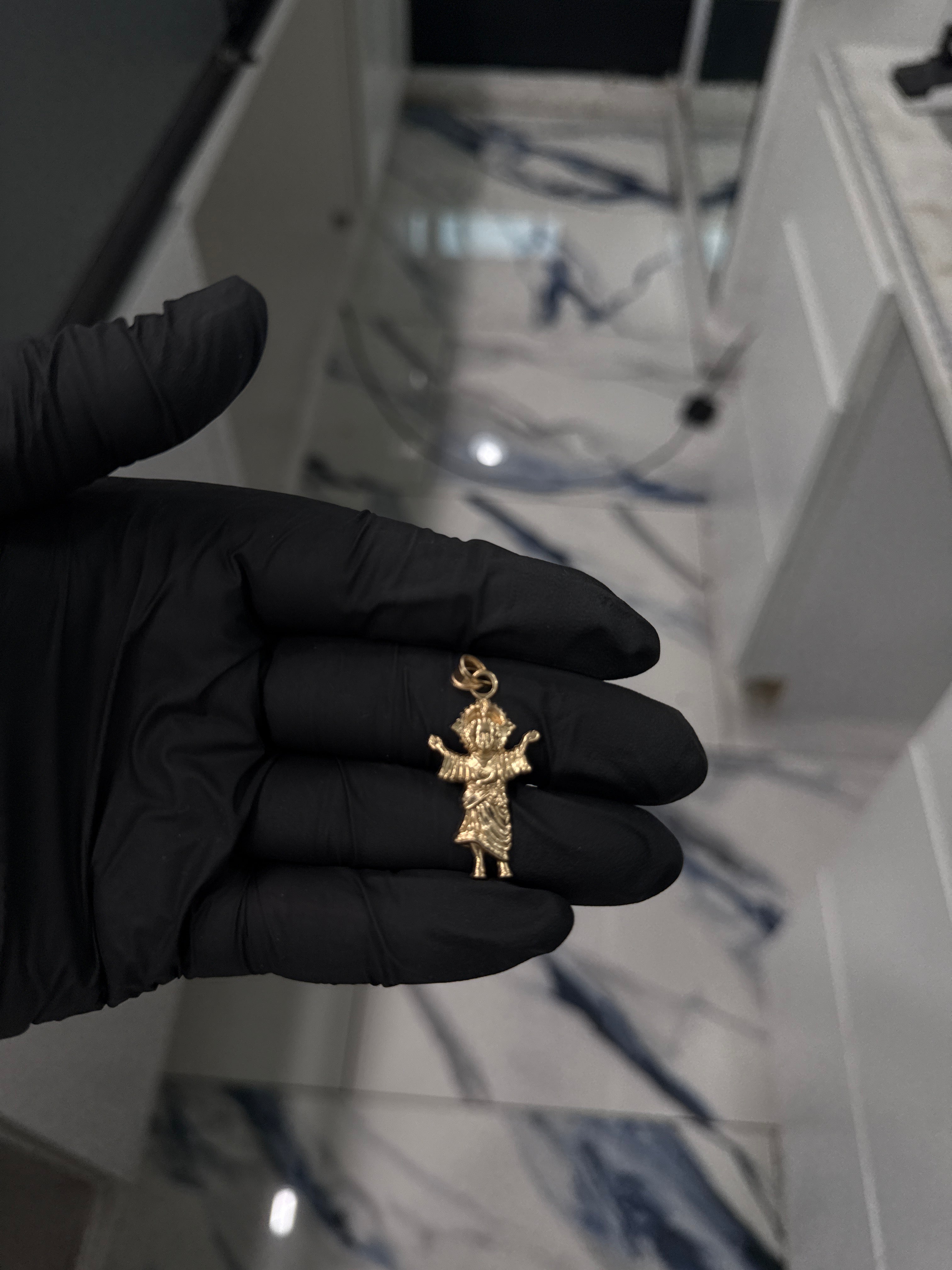 14k Medalla Divino Niño