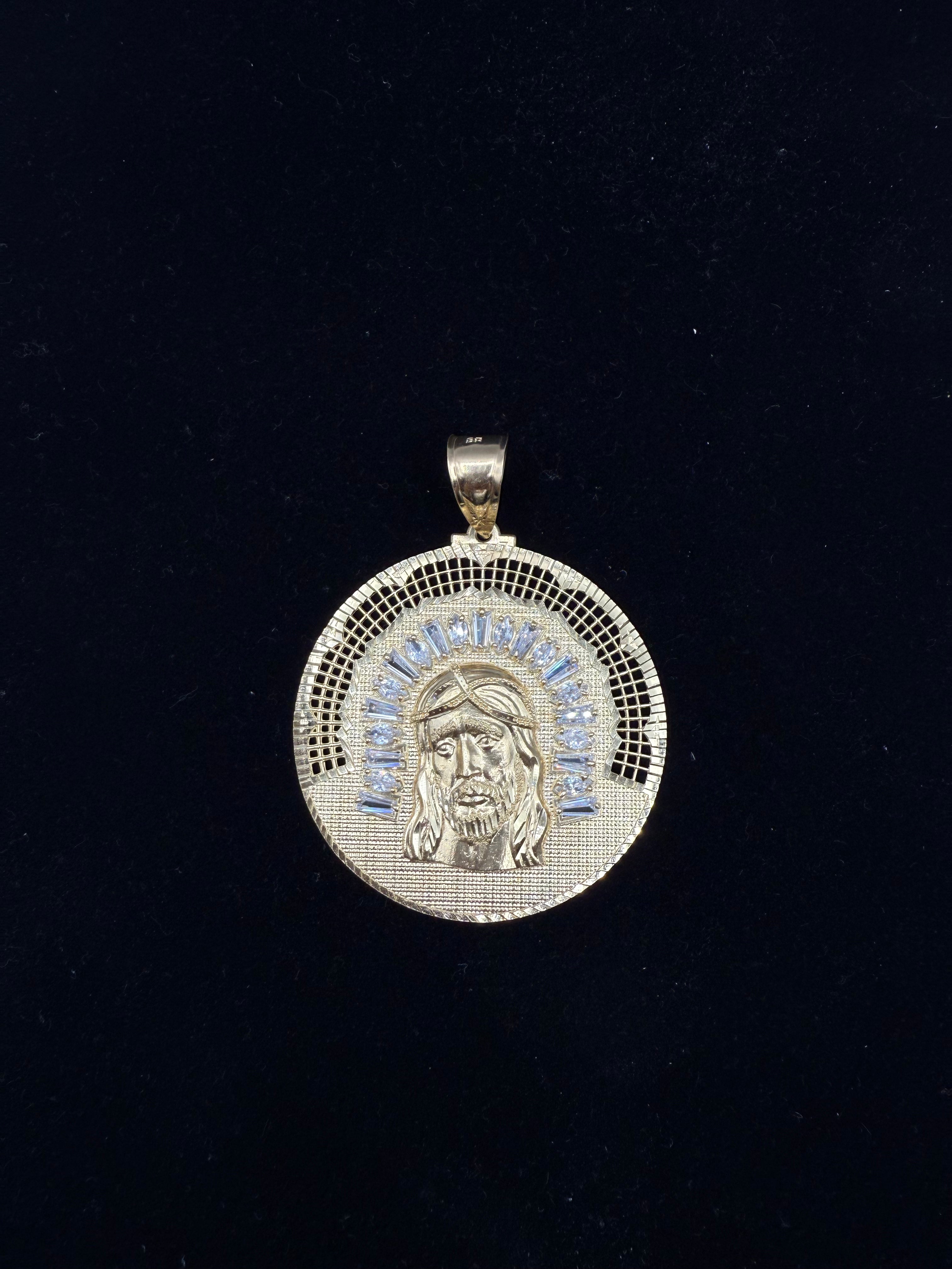 14k Jesus's Face Round Pendant