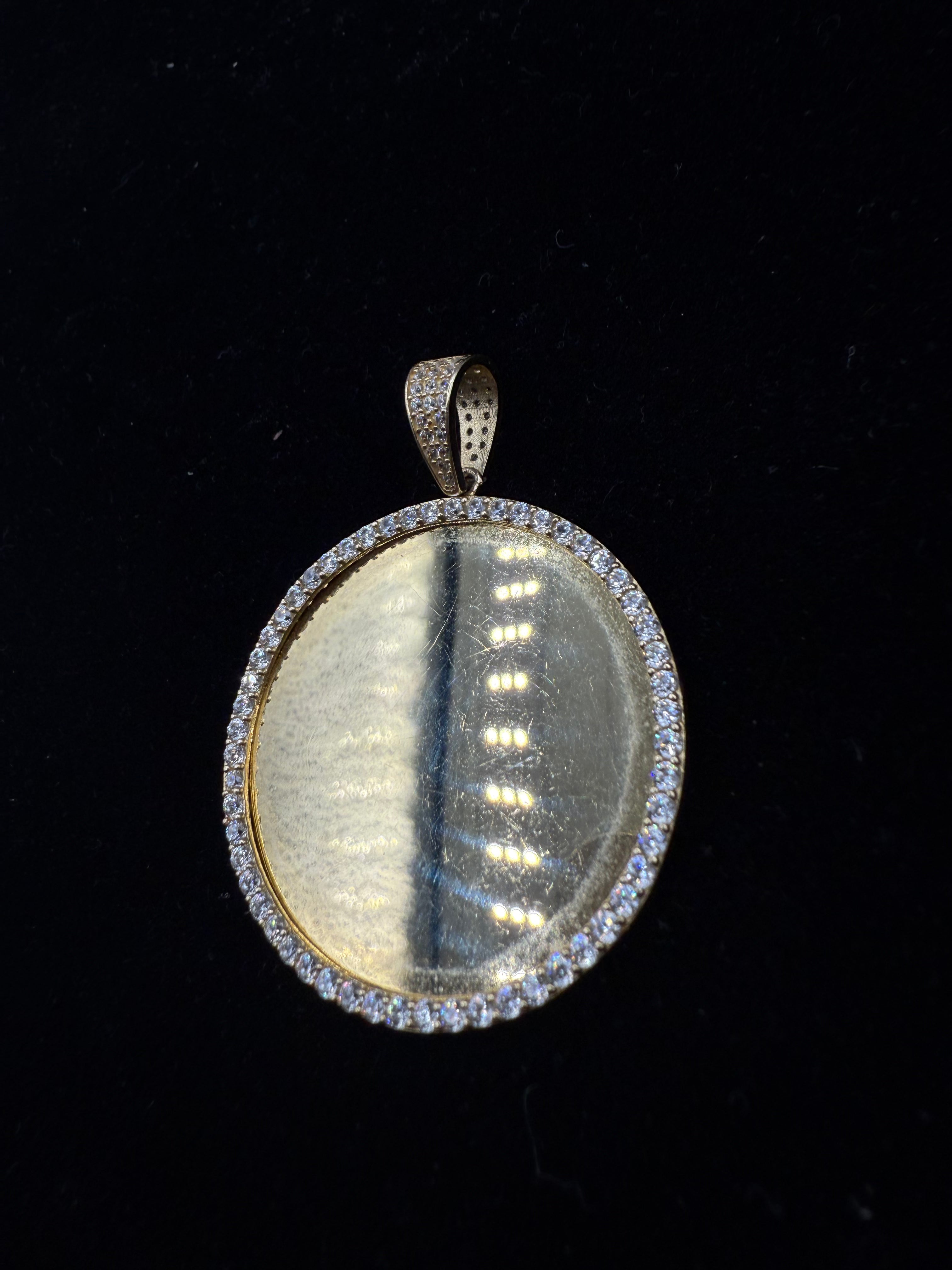 14k Picture Pendant