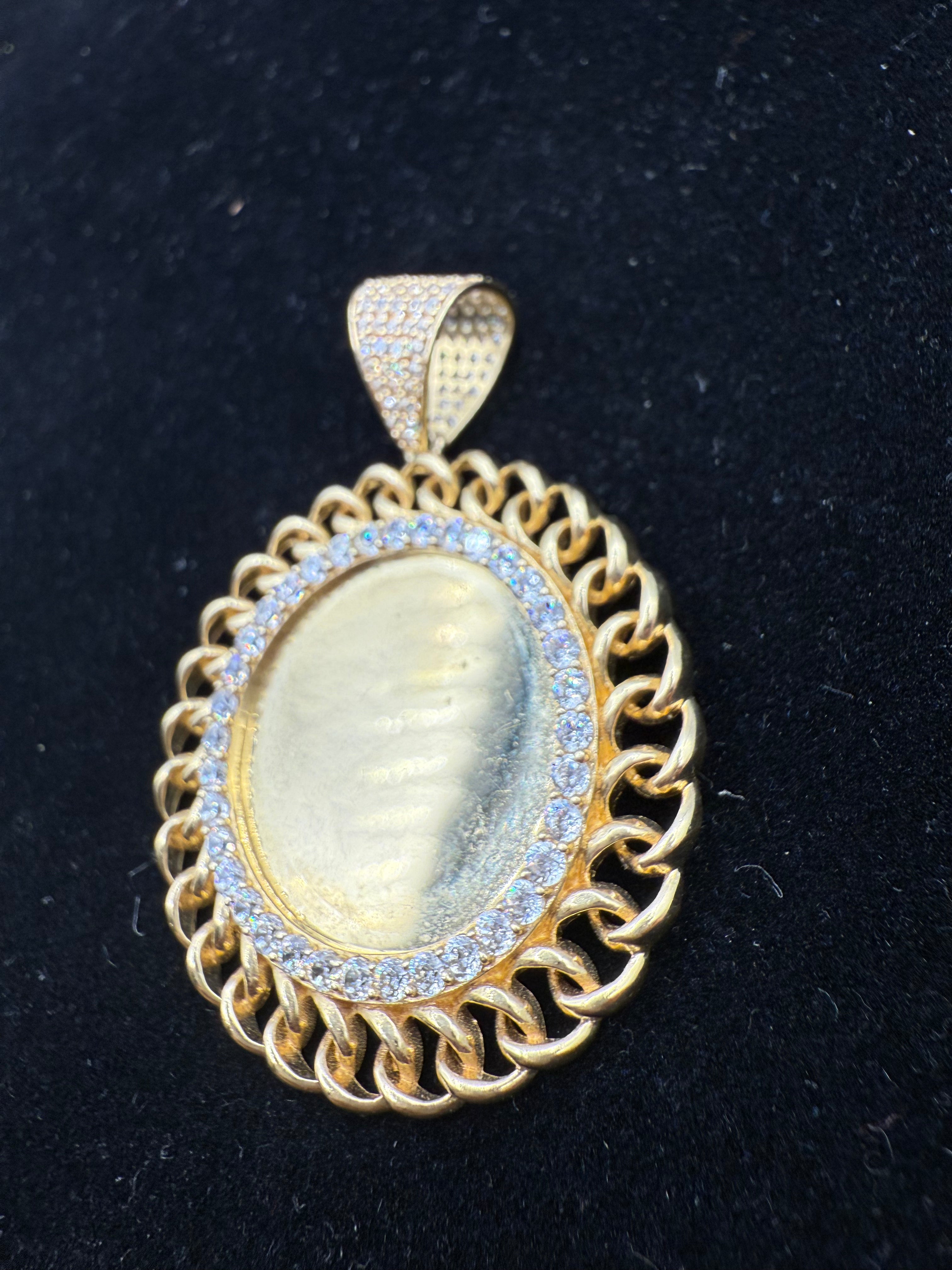 14k Picture Pendant