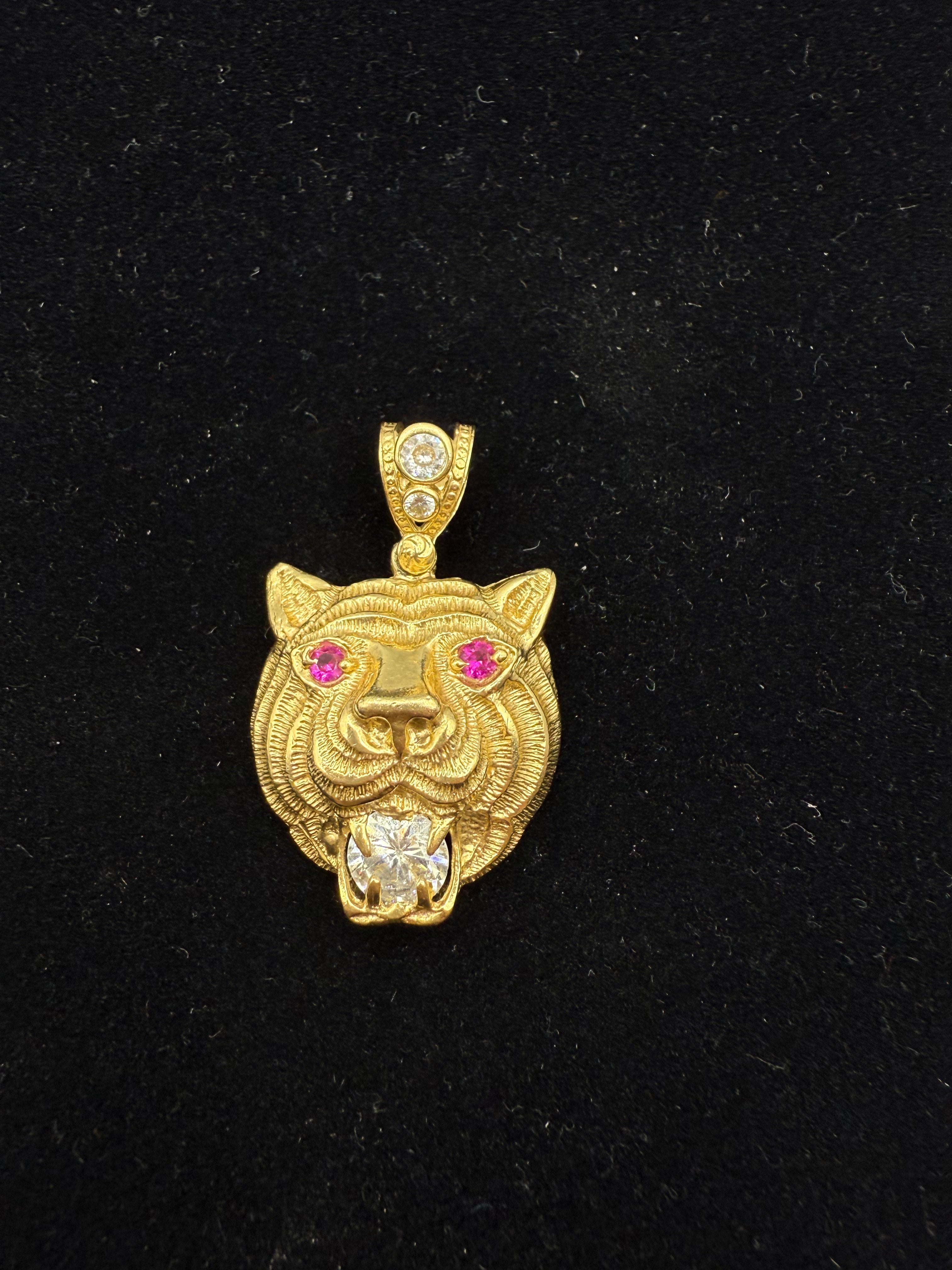 14k Wolf Face's Pendant