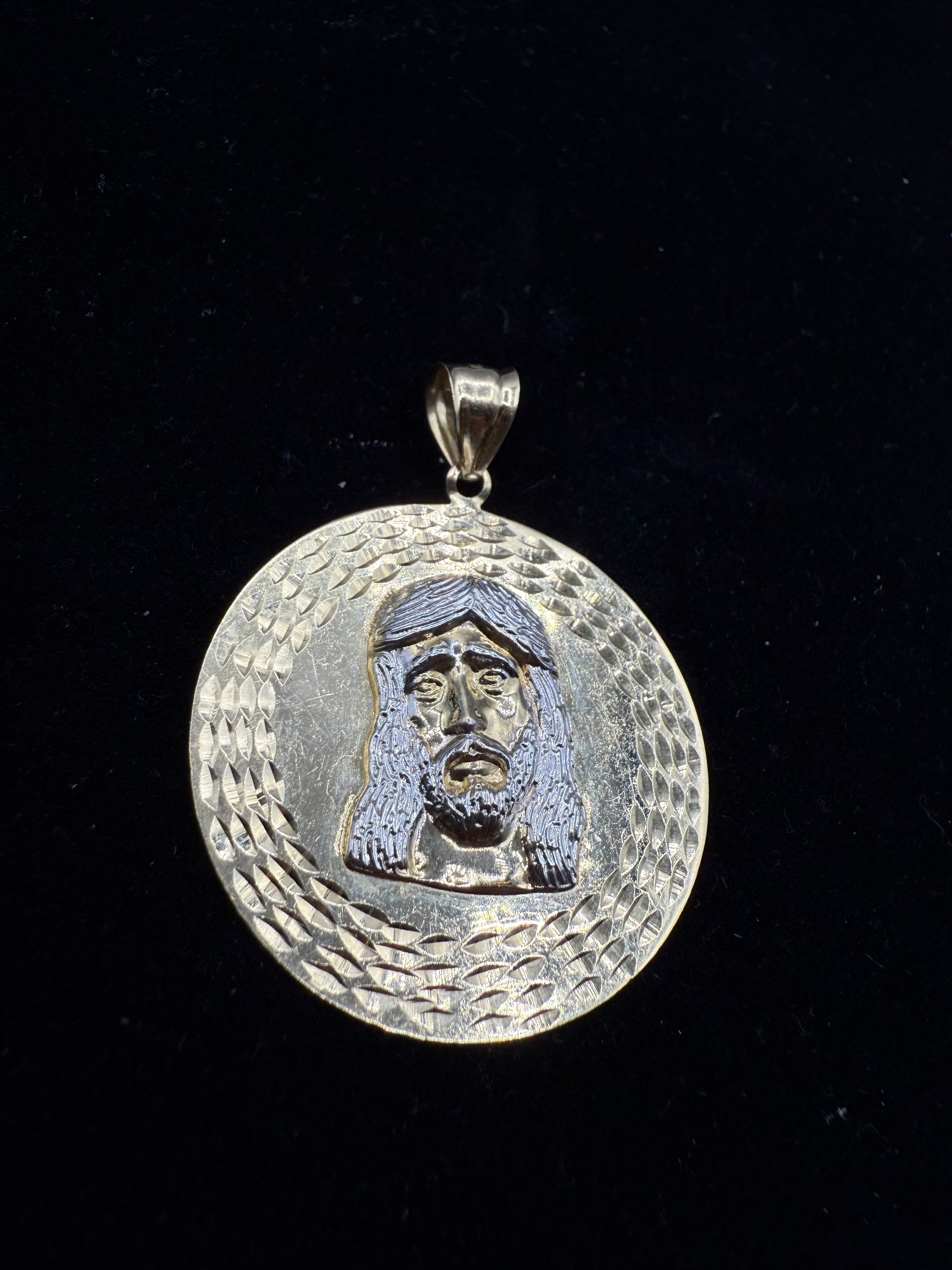 14k Medalla de Cristo