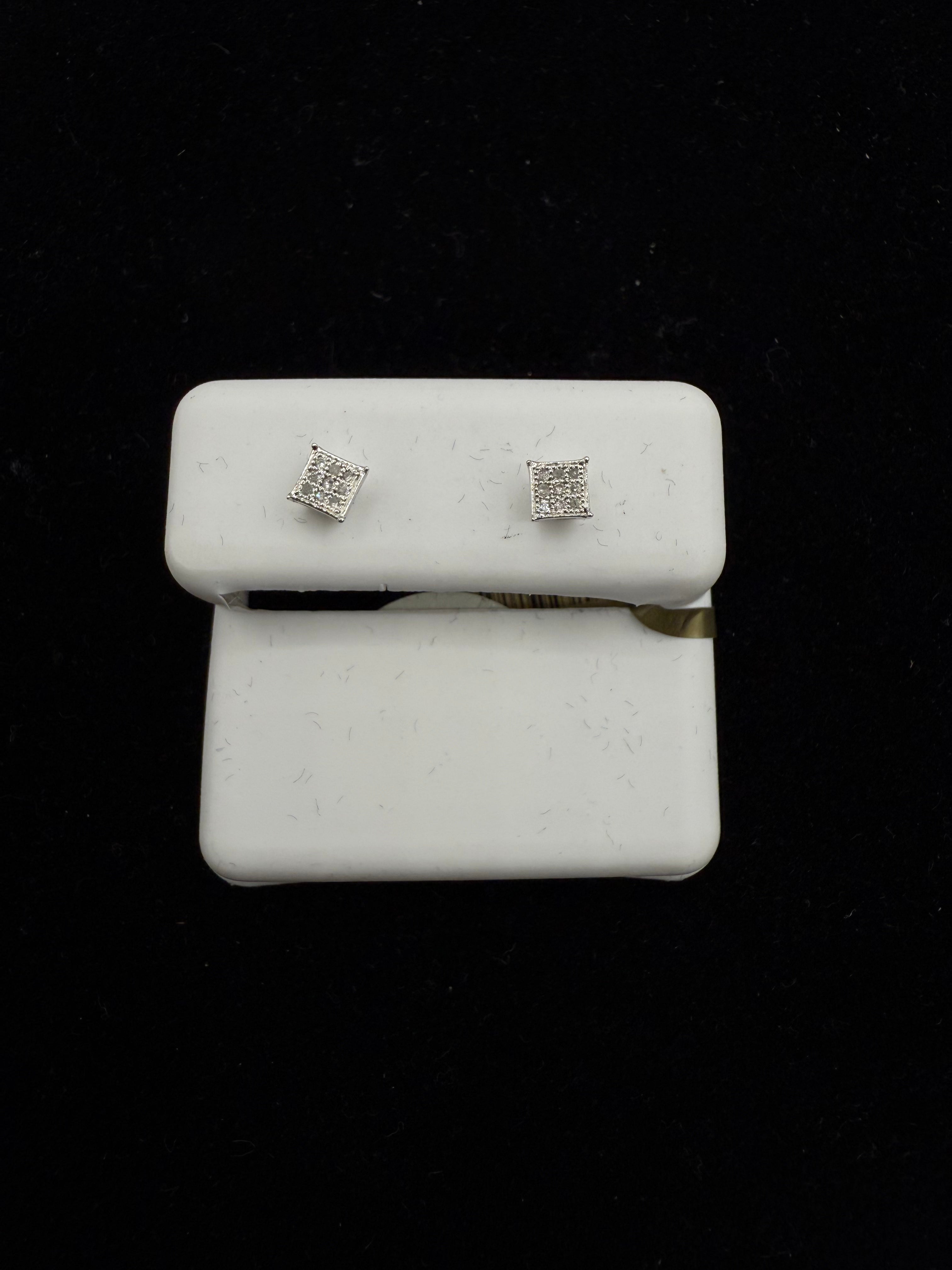 Aretes en Diamantes