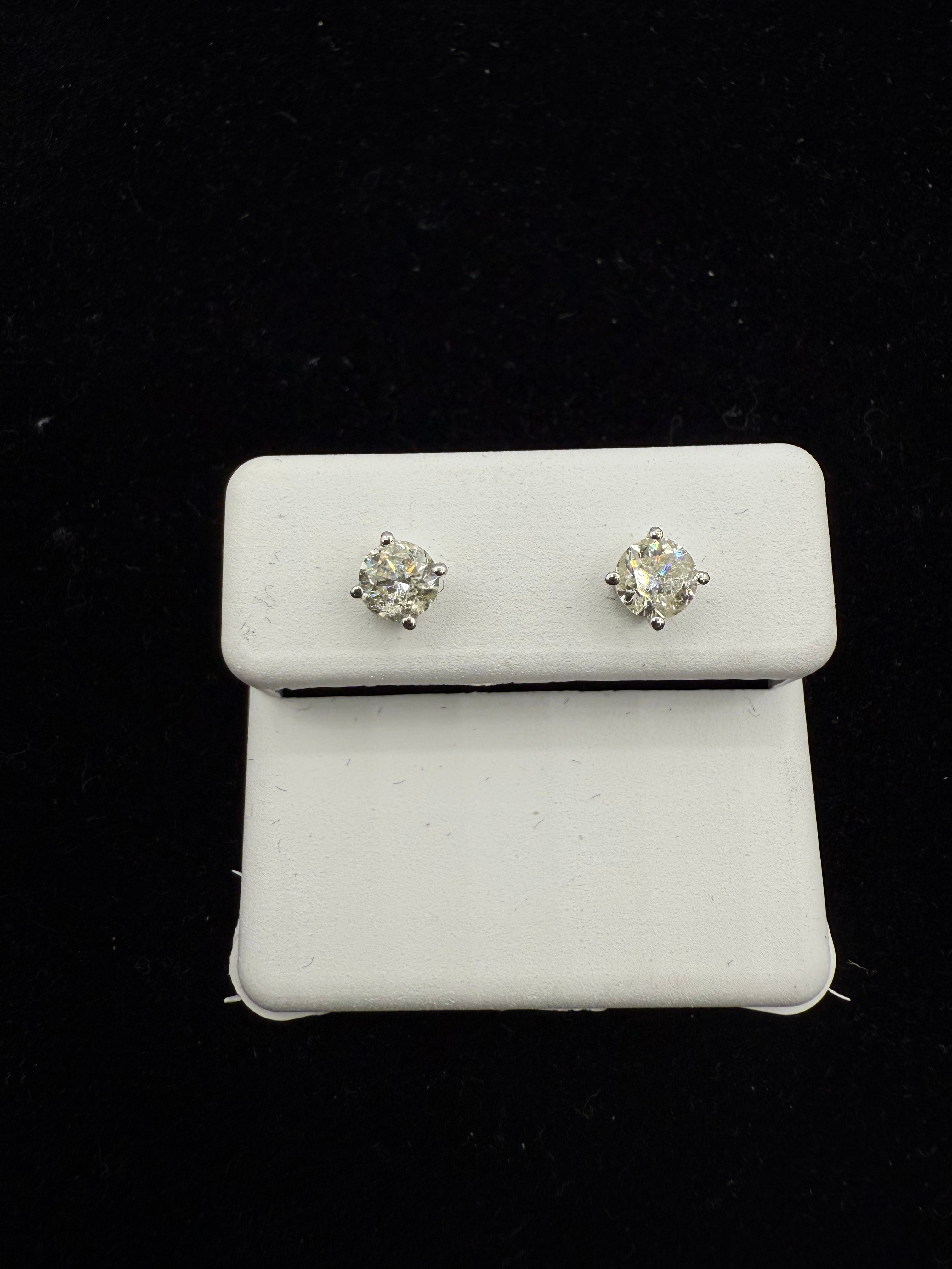 Aretes en Diamantes
