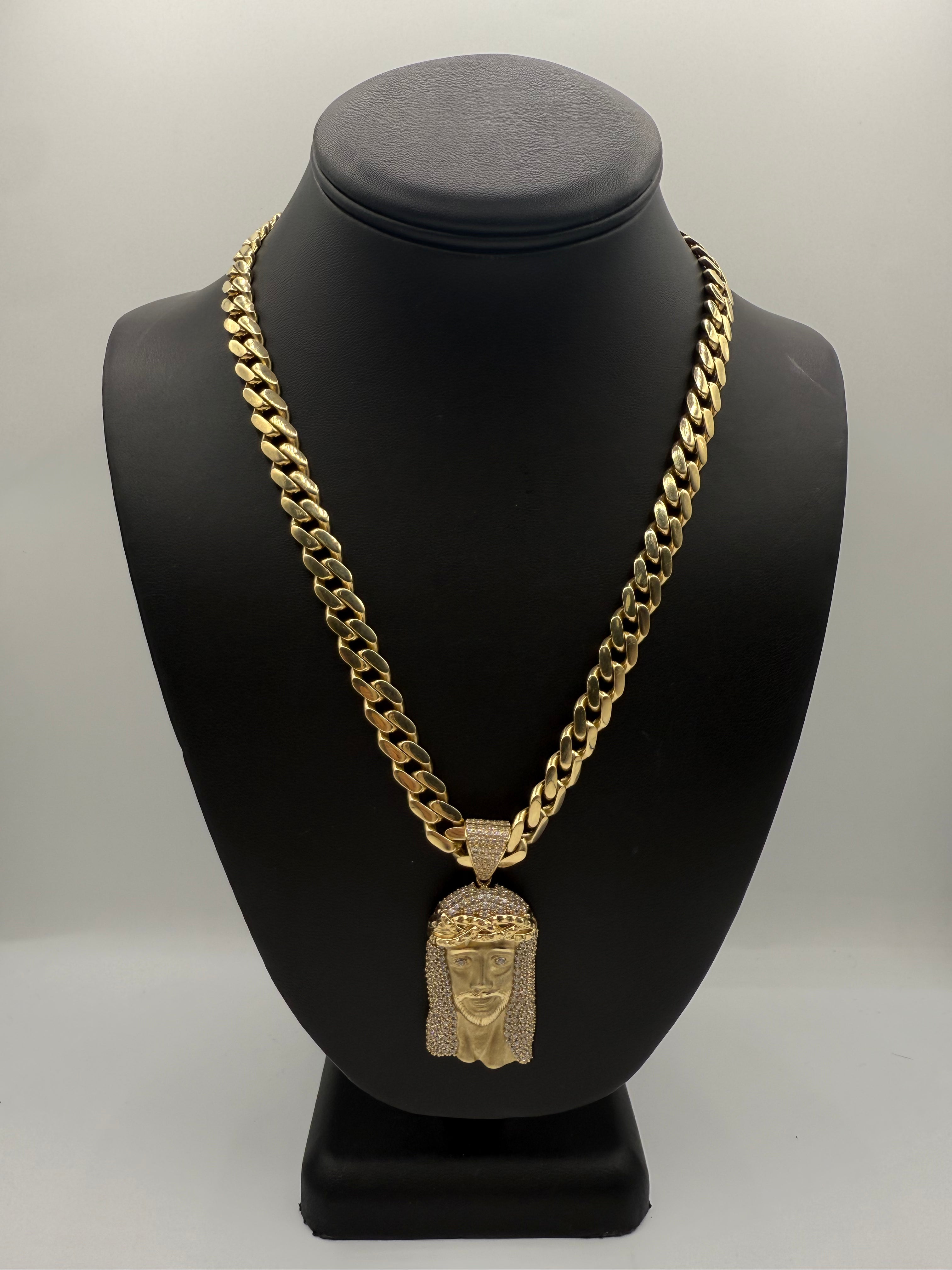 14k Monaco chain con medalla de cristo