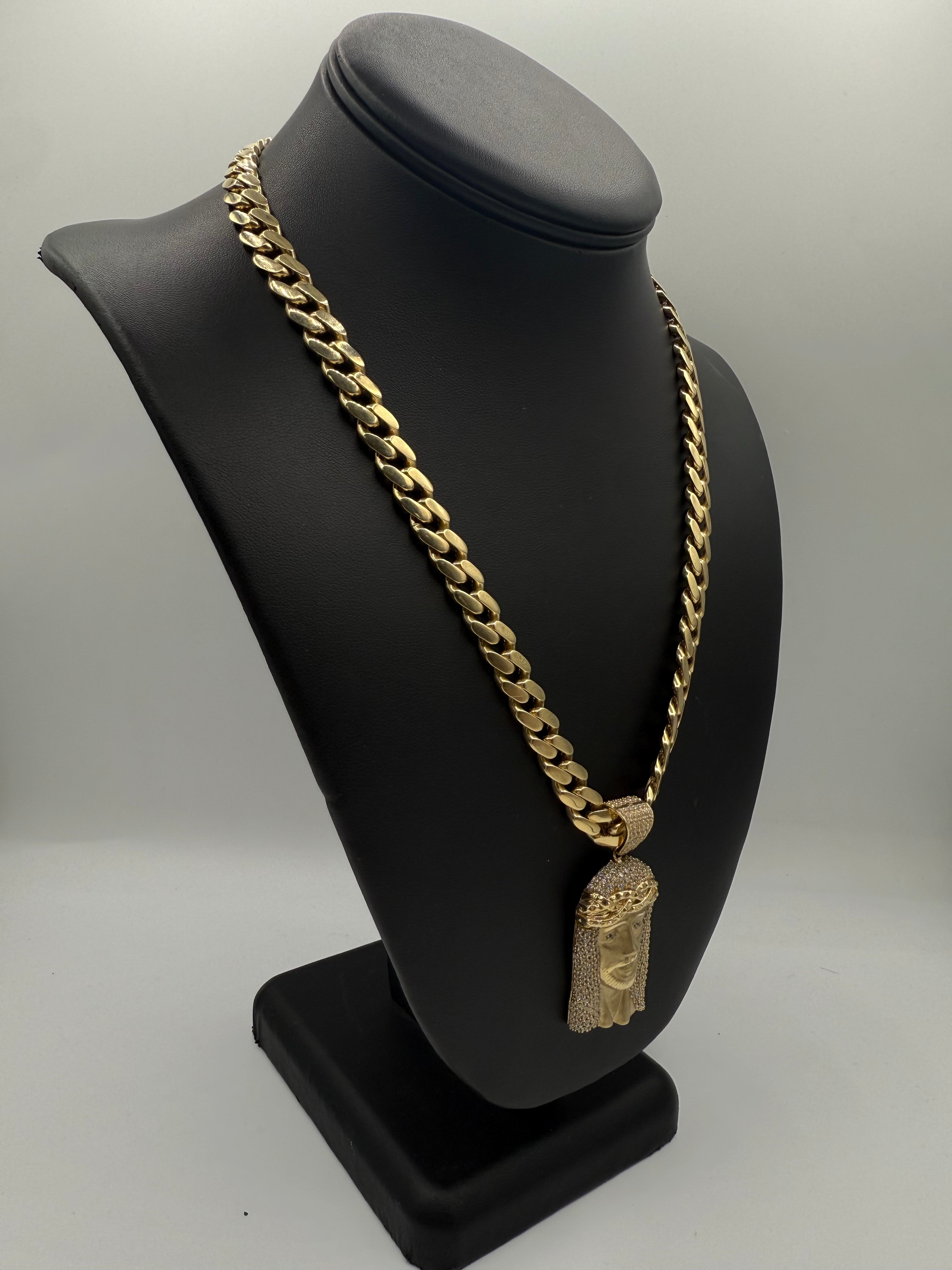 14k Monaco chain con medalla de cristo
