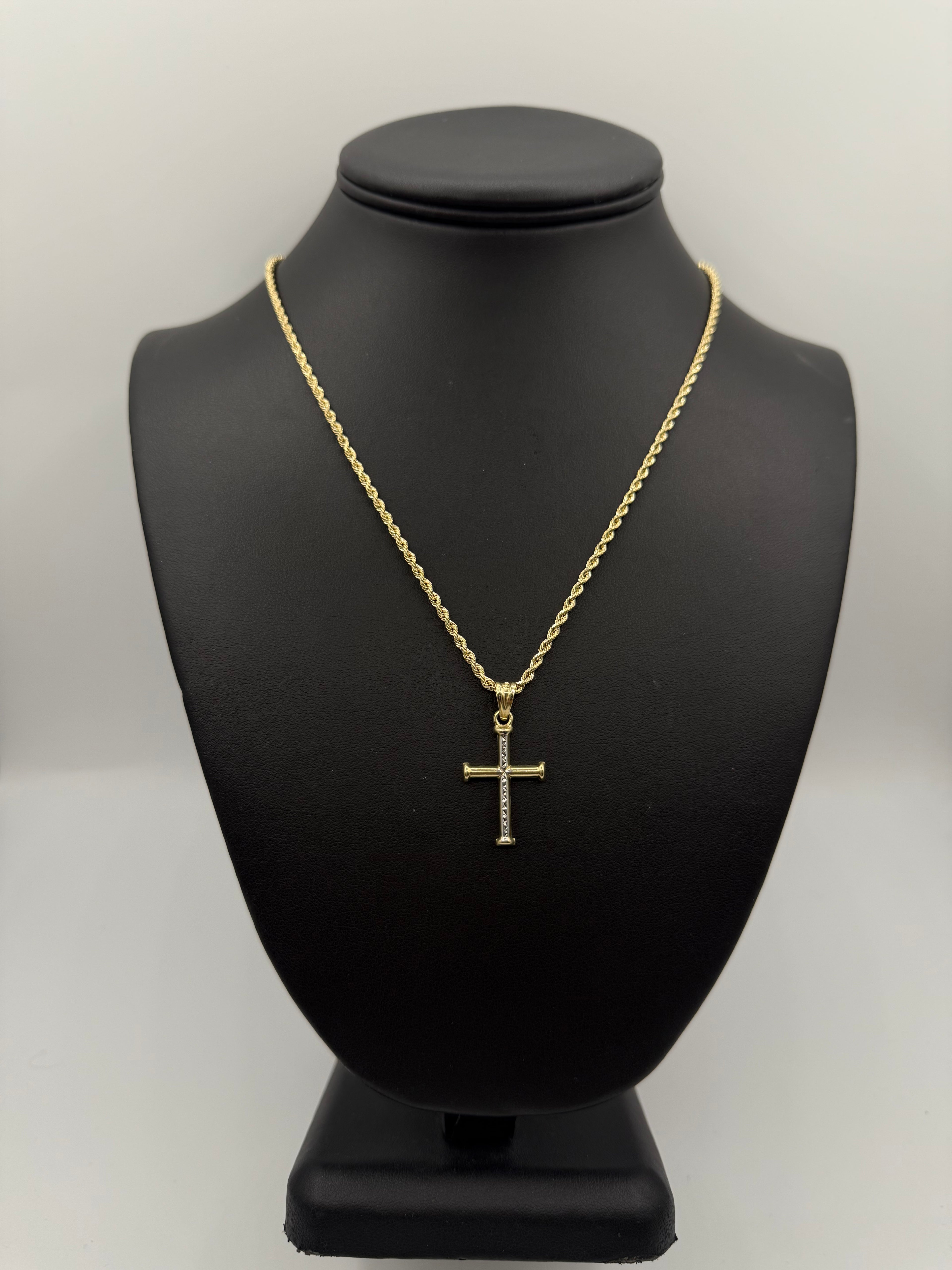 14k Rope chain con medalla de Cruz