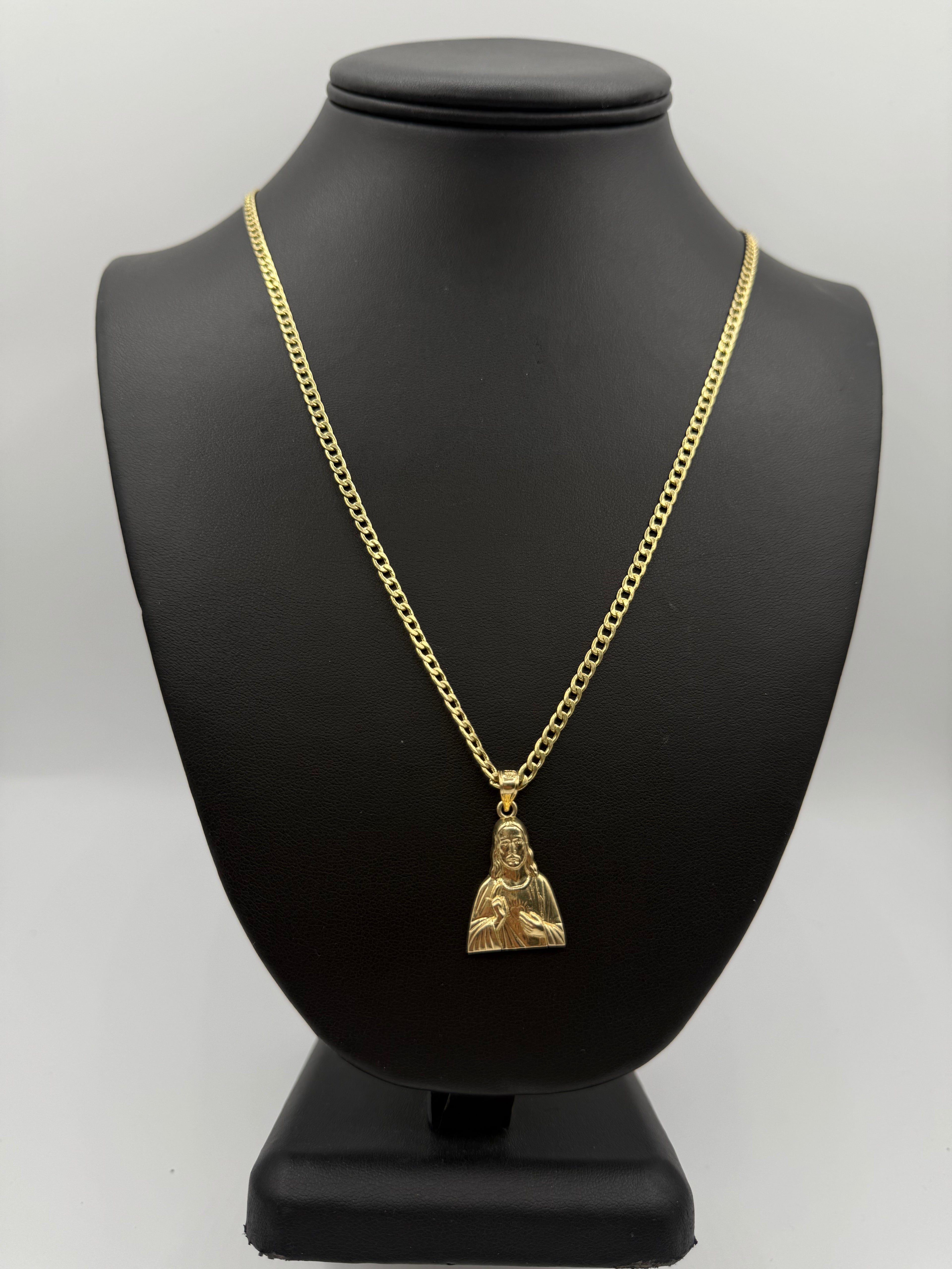 14k cubana con medalla de cristo